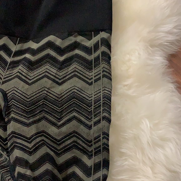 Unique lulu leggings - Picture 6 of 6